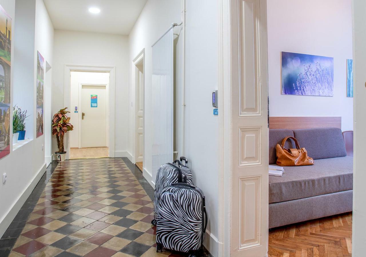 Booking En Suite Belgrado Esterno foto